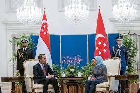 President of Singapore meets visiting Qatari PM